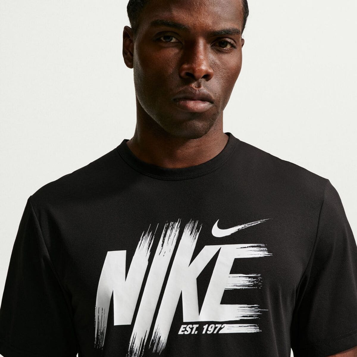 NIKE - Camiseta Hombre Nike Hyverse Negro