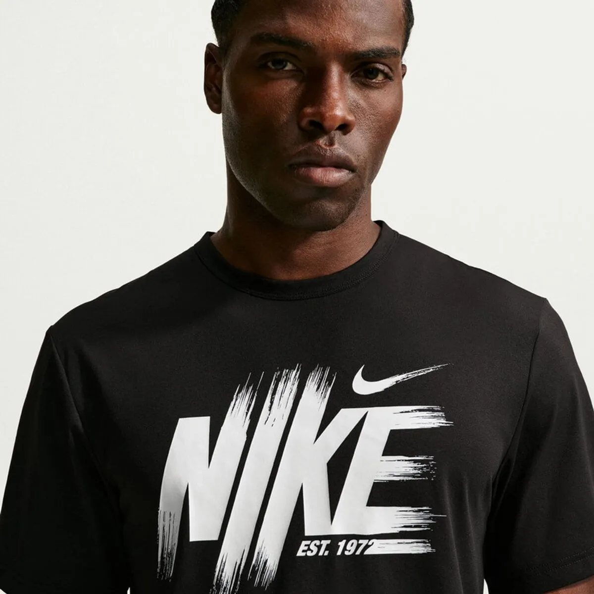 NIKE - Camiseta Hombre Nike Hyverse Negro