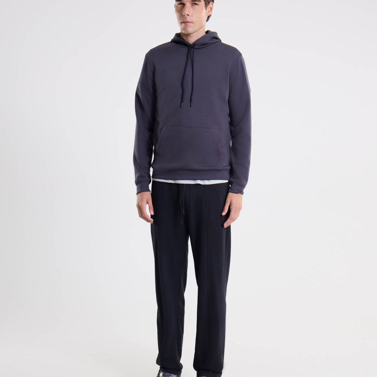 ATMOS - Buzo Hoodie Plush  Para Hombre Gris Atmos