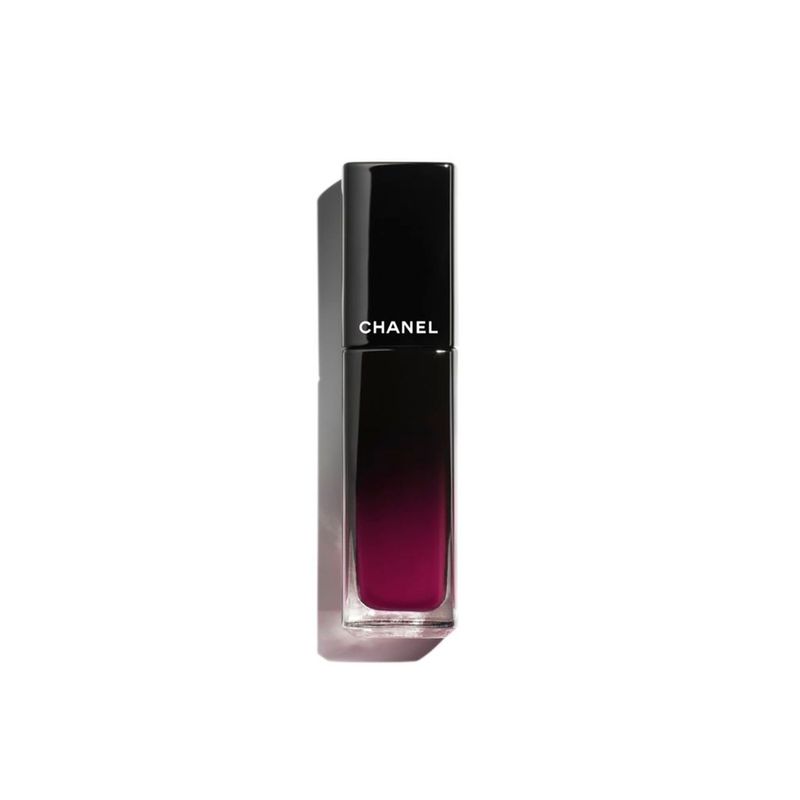 CHANEL - CHANEL ROUGE ALLURE LAQUE La barra de labios líquida brillante y de larga duración