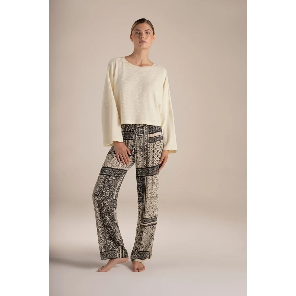 TOUCHE LINGERIE - Pijama pantalón con buzo texturizado de algodón fondo entero Ref. 2535071
