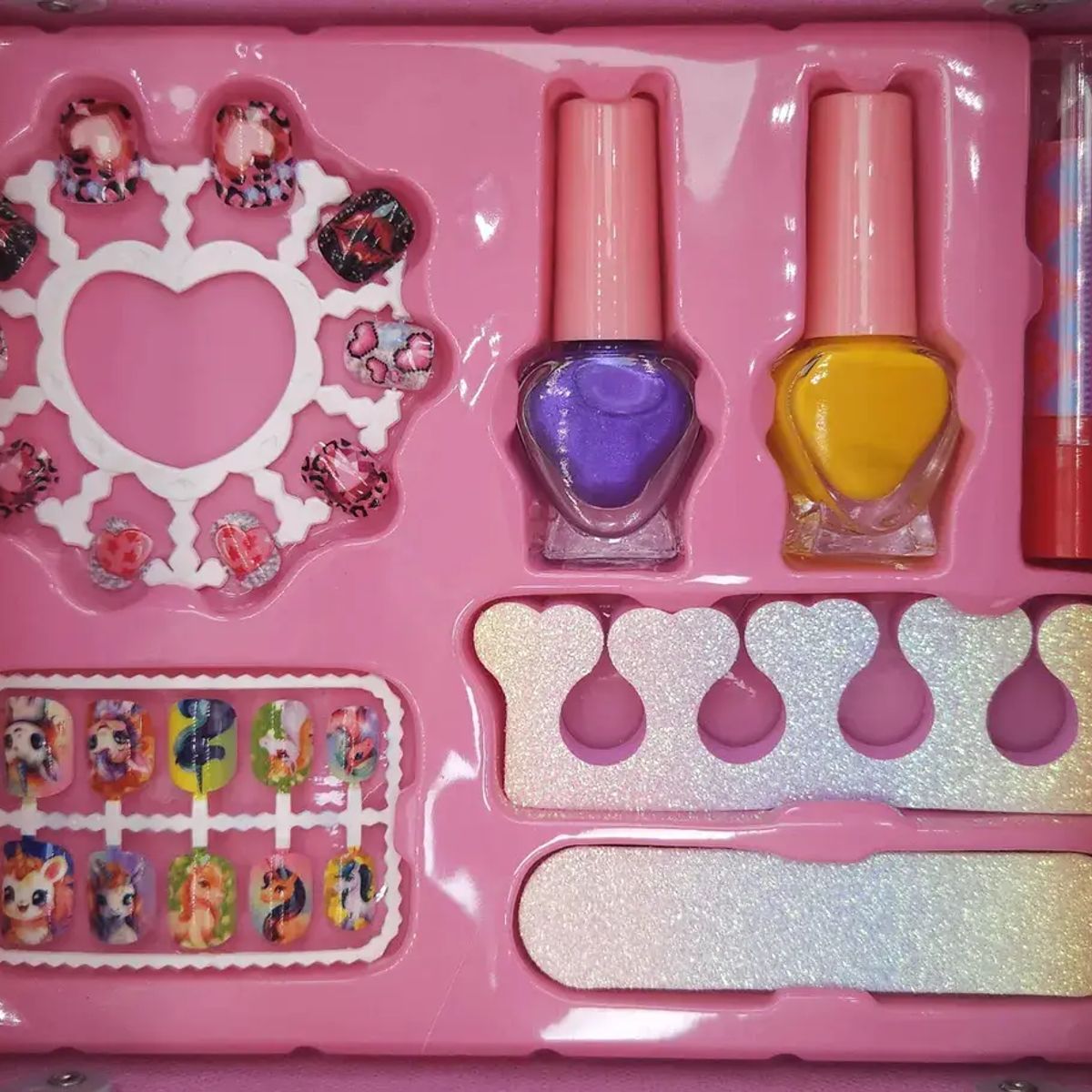 CHINA - Kit Maquillaje Para Niñas Con Esmalte Y Uñas 37pcs