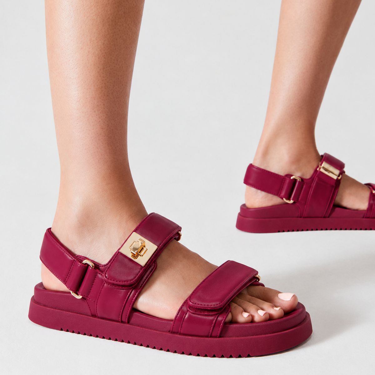 Sandalias planas Mona STEVE MADDEN | Falabella Colombia