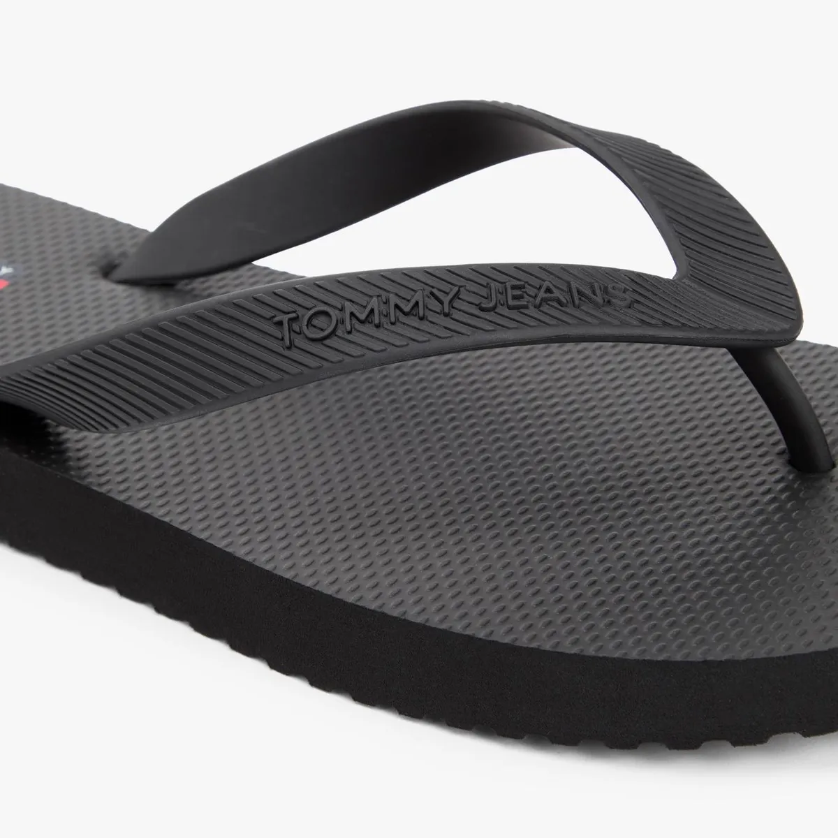 Sandalias negro con inscripción en la tira TOMMY HILFIGER | Falabella ...