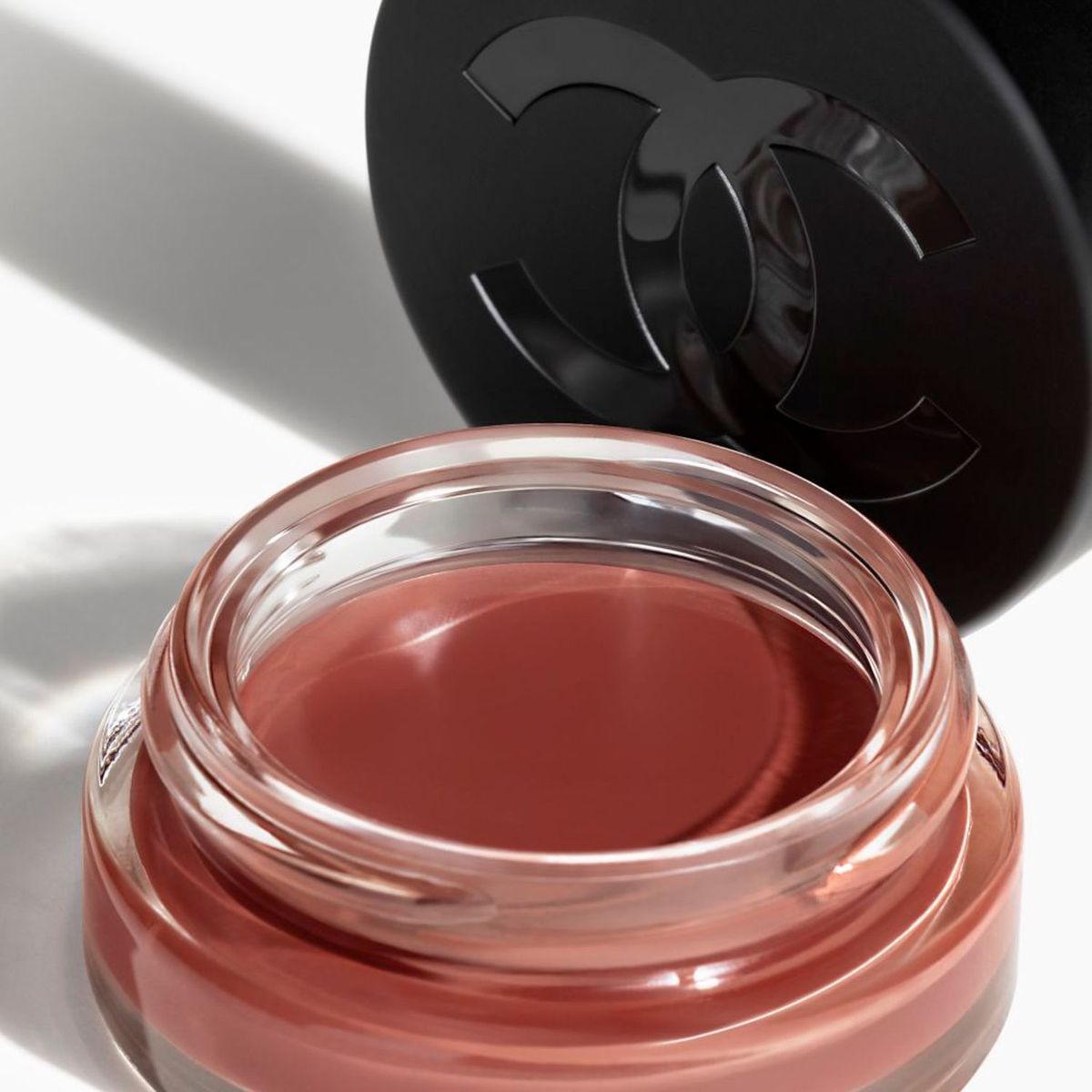 CHANEL - N° 1 DE CHANEL Red Camellia Revitalizing Lip And Cheek Balm