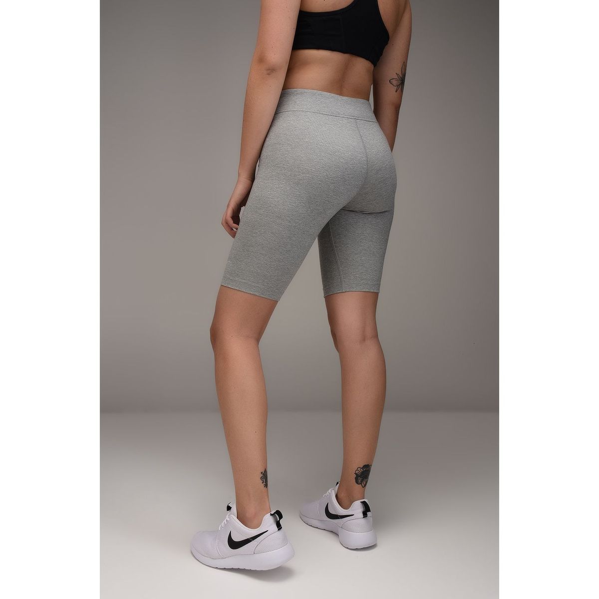 NIKE - Pantaloneta Nike Mujer