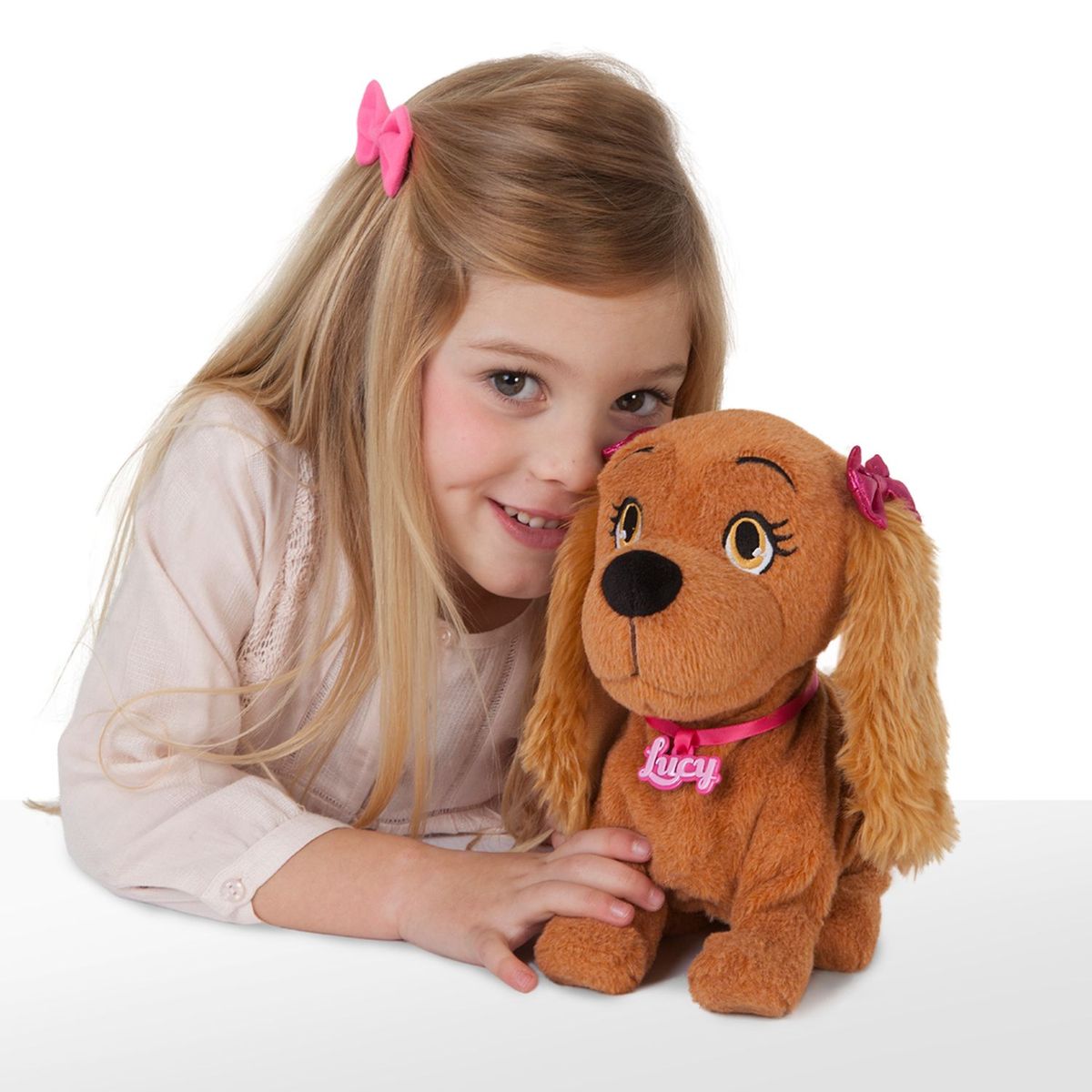  - Peluche Lucy Canta y Baila