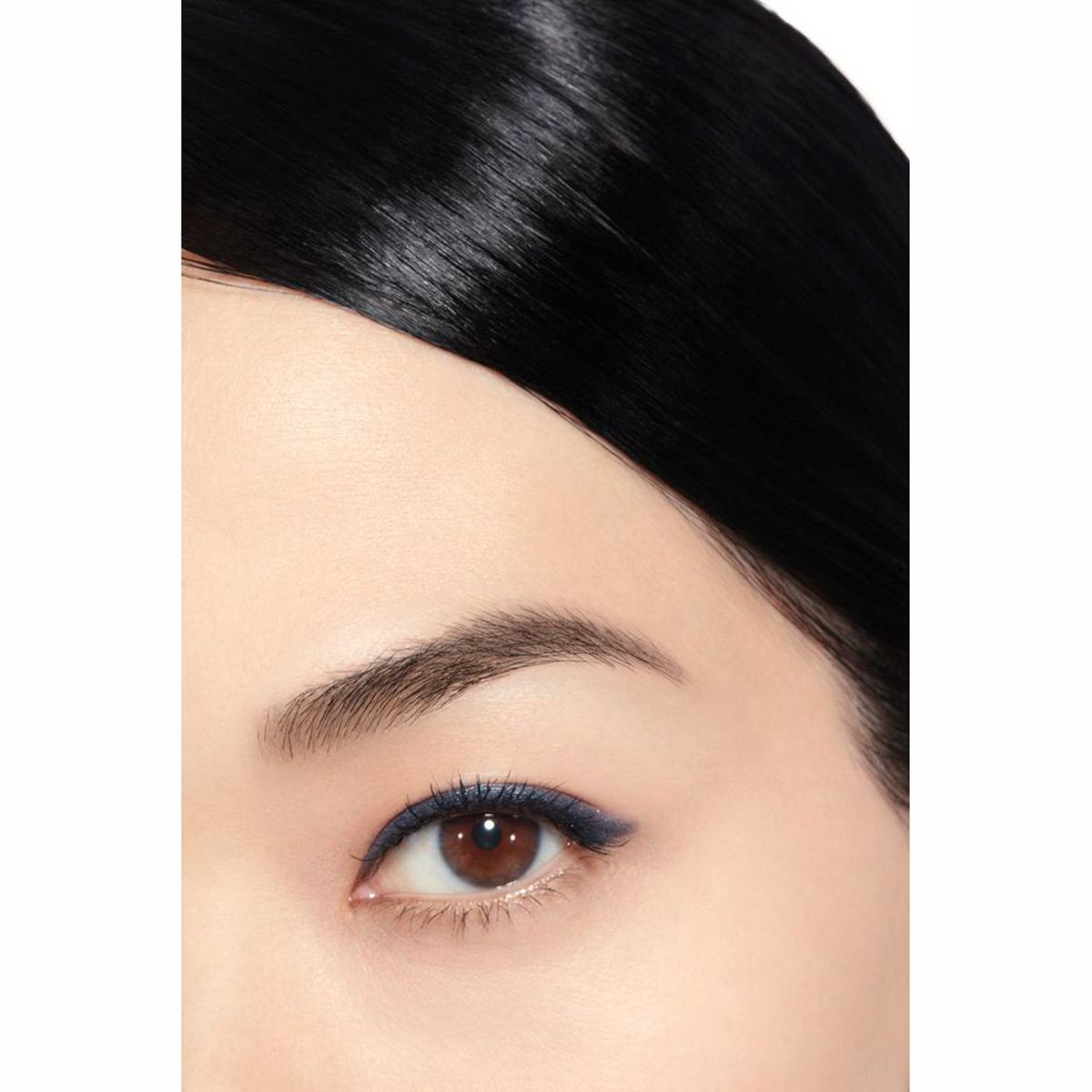 CHANEL - Delineador de ojos Chanel 1 G