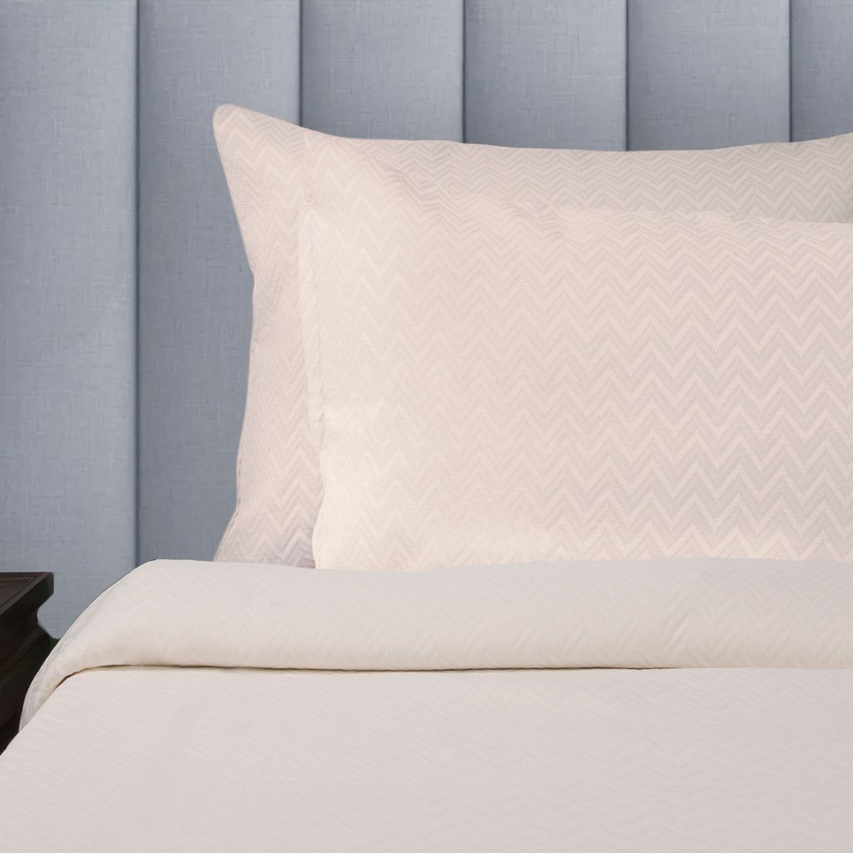 KAMUCHY - Cubrelecho Liso de Polialgodón Zigzag Kamuchy