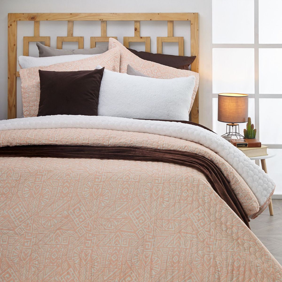 BRISSA - Cubrelecho Poliéster Ovejero Amaru