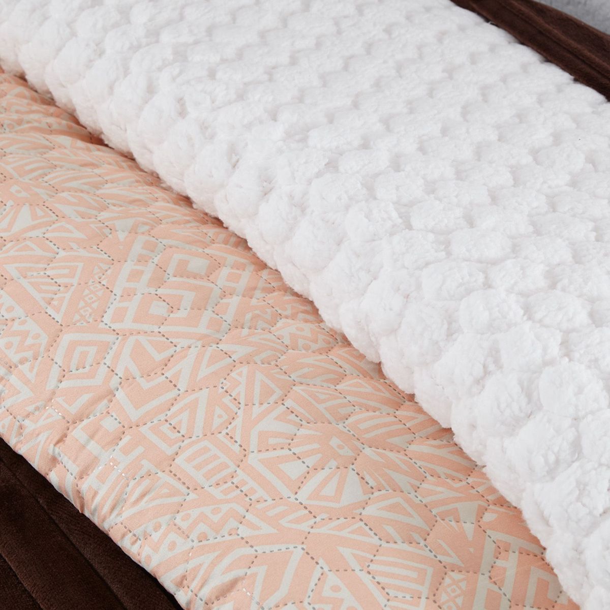 BRISSA - Cubrelecho Poliéster Ovejero Amaru