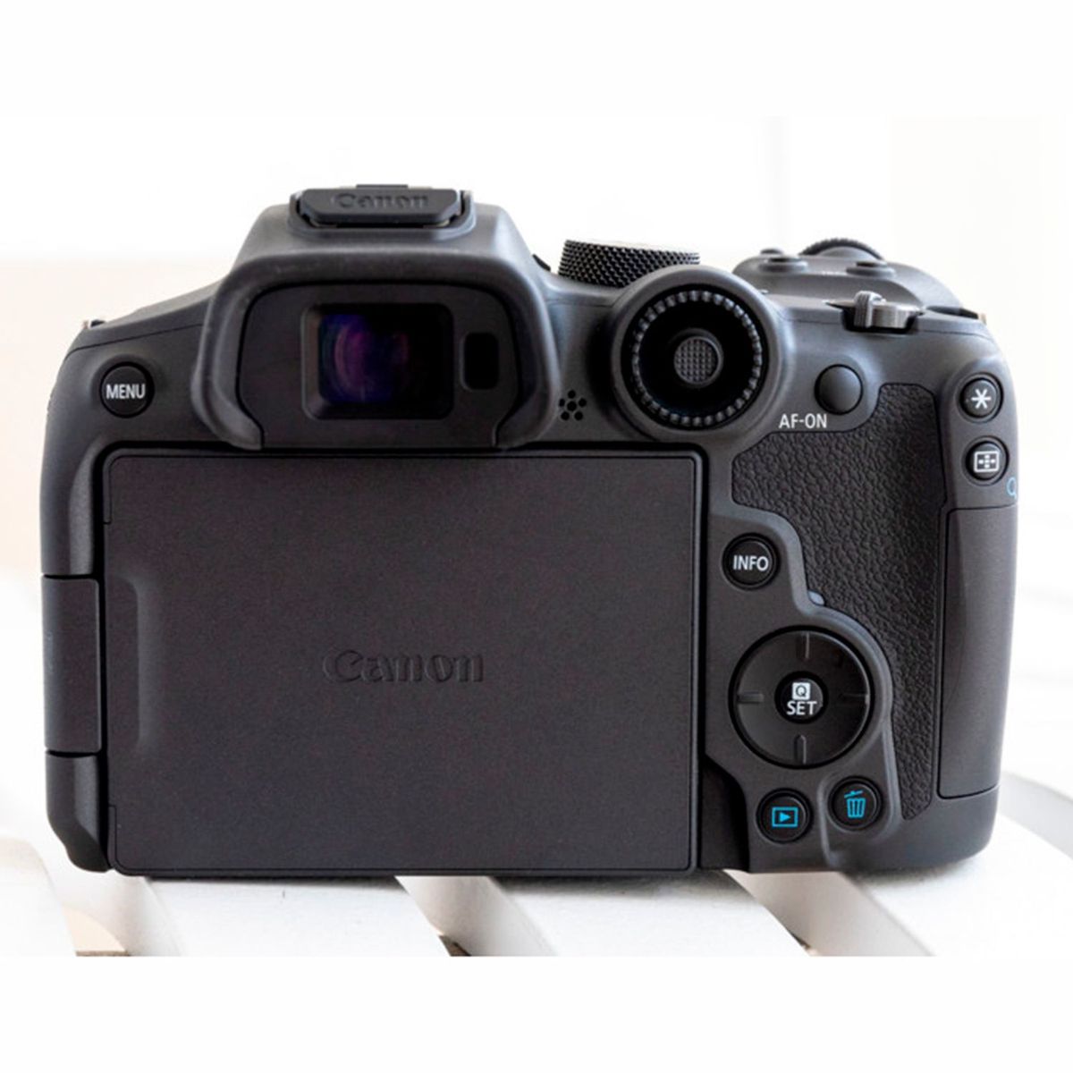 CANON - Camara Semiprofesional Canon EOS R7(US)BODY
