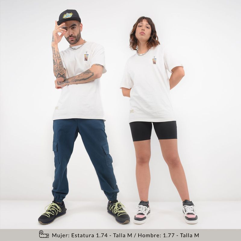  - Camiseta Unisex Manga corta con Estampado Comuna 13 x Bearcliff