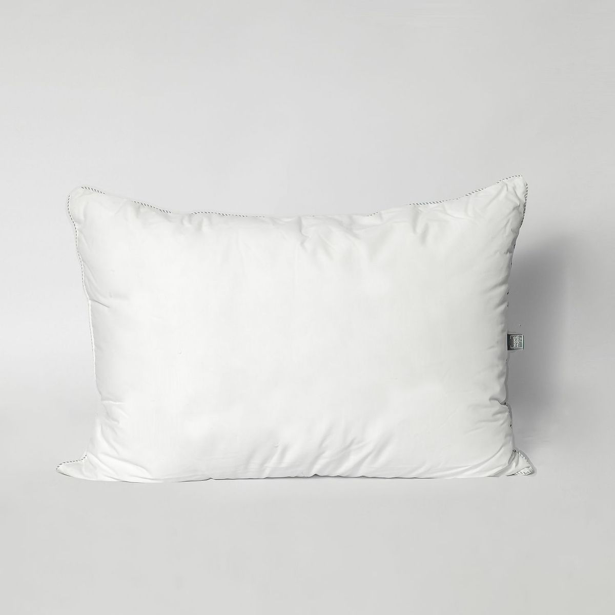 BASEMENT - Almohada de Microfibra, Firmeza Media 70 X 50 cm Basement Home  