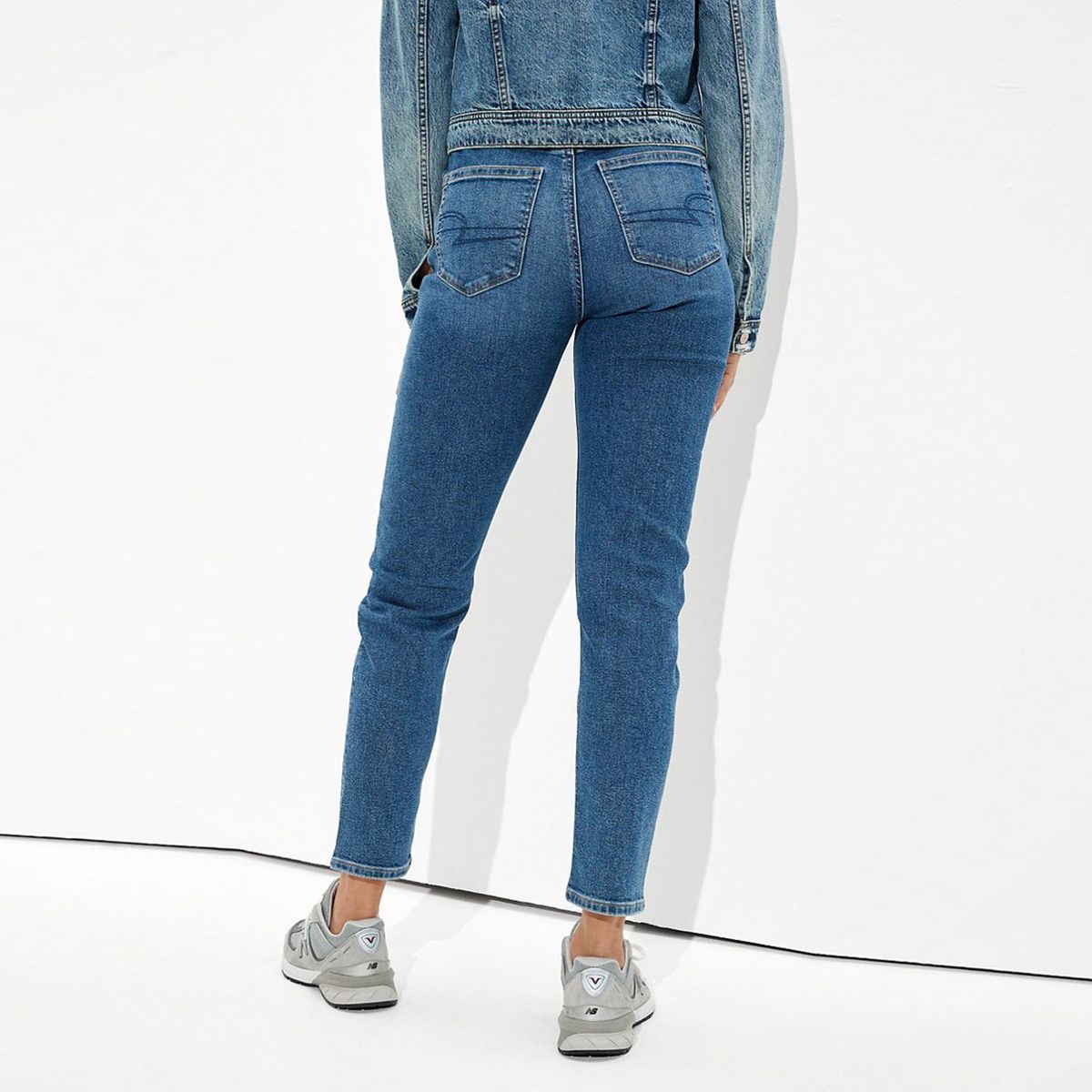 AMERICAN EAGLE - Jean Mom Fit para Mujer Tiro alto Elastano American Eagle