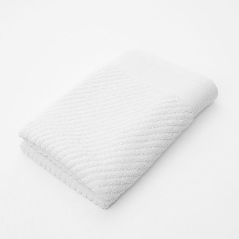 BASEMENT - Toalla de cuerpo 565 g/m² SPATTA 78 x 137 cm