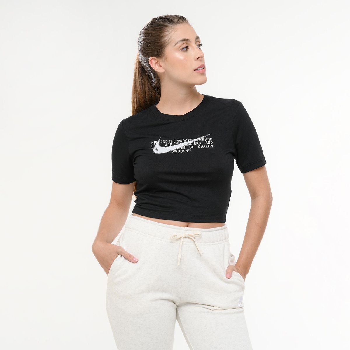 NIKE - Camiseta deportiva Crop Manga corta para Mujer NIKE