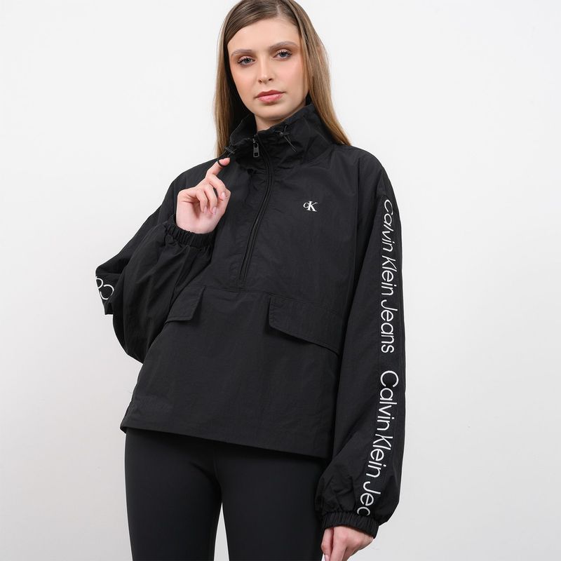 Ropa de mujer Calvin Klein, camisetas, chaquetas