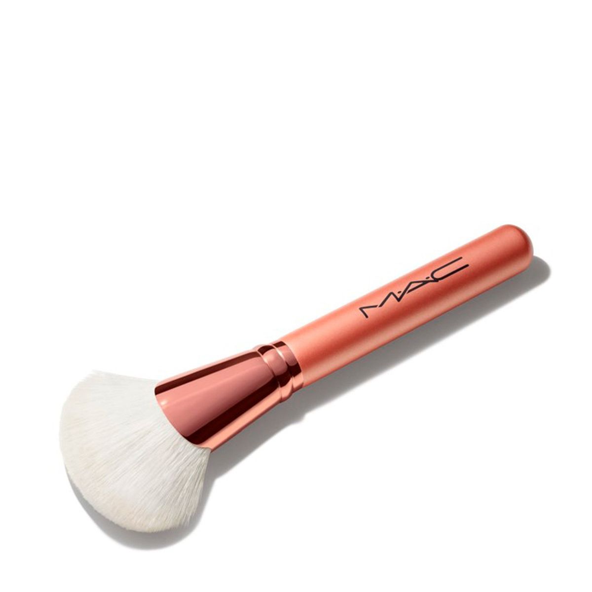 MAC COSMETICS - Brocha 143S Profesional Para Maquillaje MAC Bronzer Fan Brush