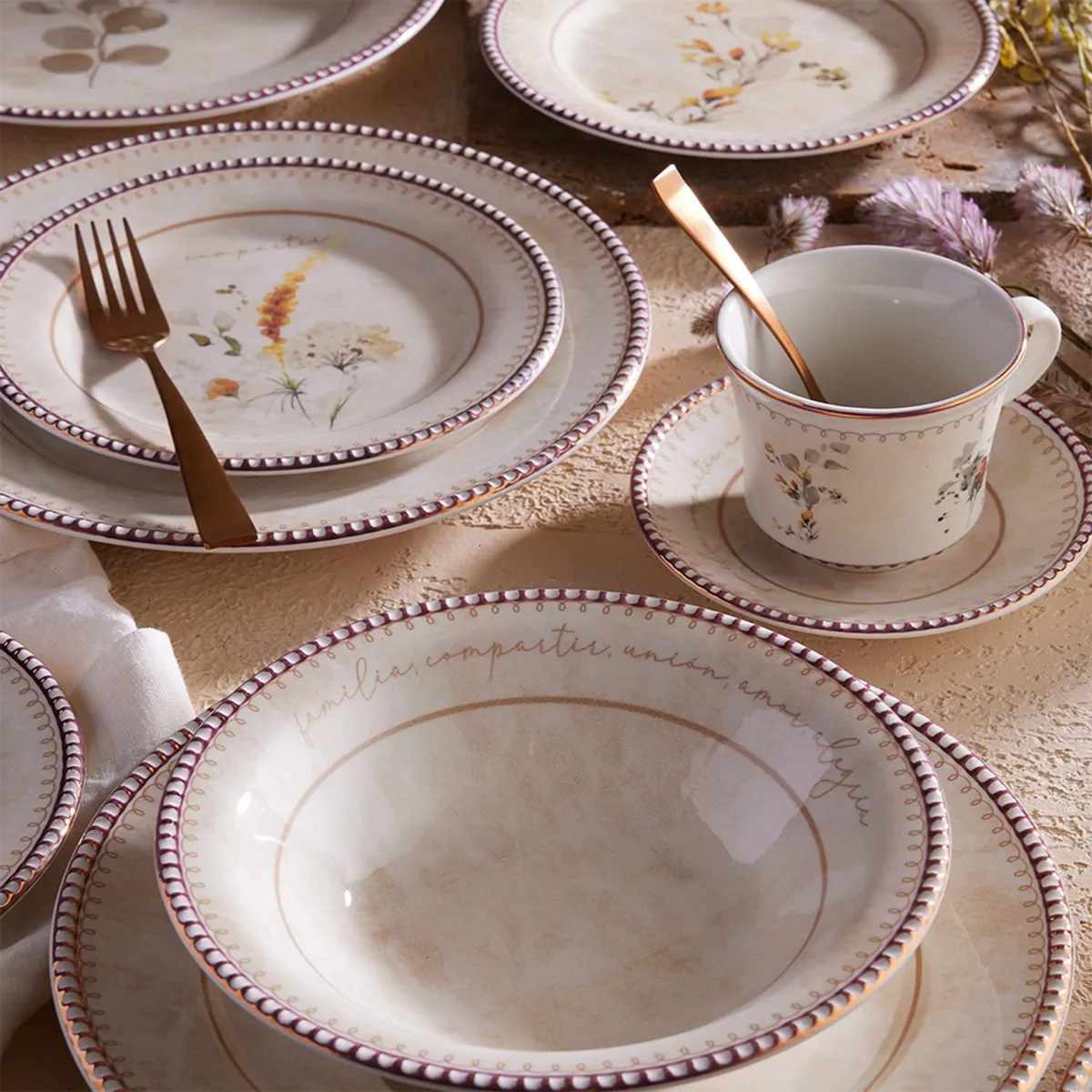 CORONA - Vajilla Corona: Cerámica Amorette 5 puestos 20 piezas