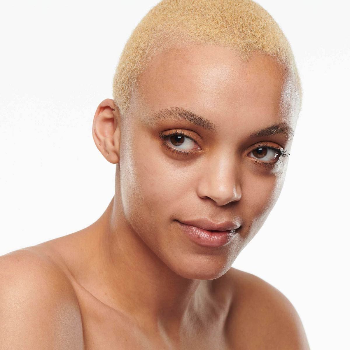 MAC COSMETICS - Base de maquillaje Líquida Studio Radiance Serum-Powered Foundation MAC 30 ml