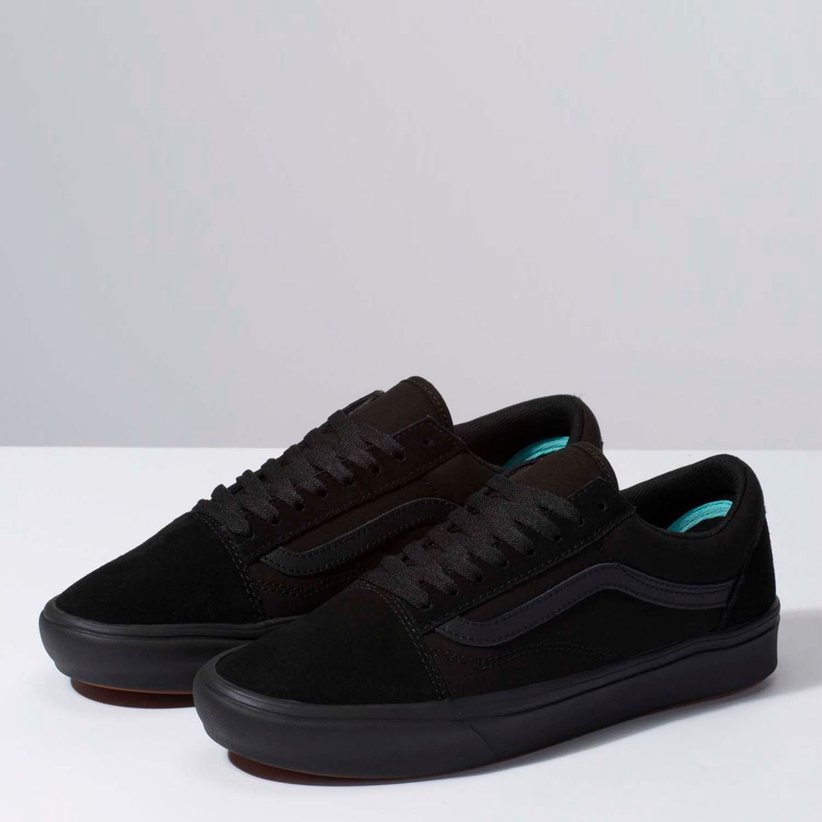 VANS - Tenis Vans Moda Comfycush Old Skool color Negro
