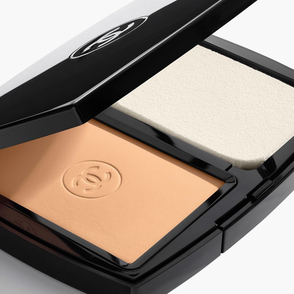 CHANEL - CHANEL ULTRA LE TEINT COMPACT Base compacta de larga duración