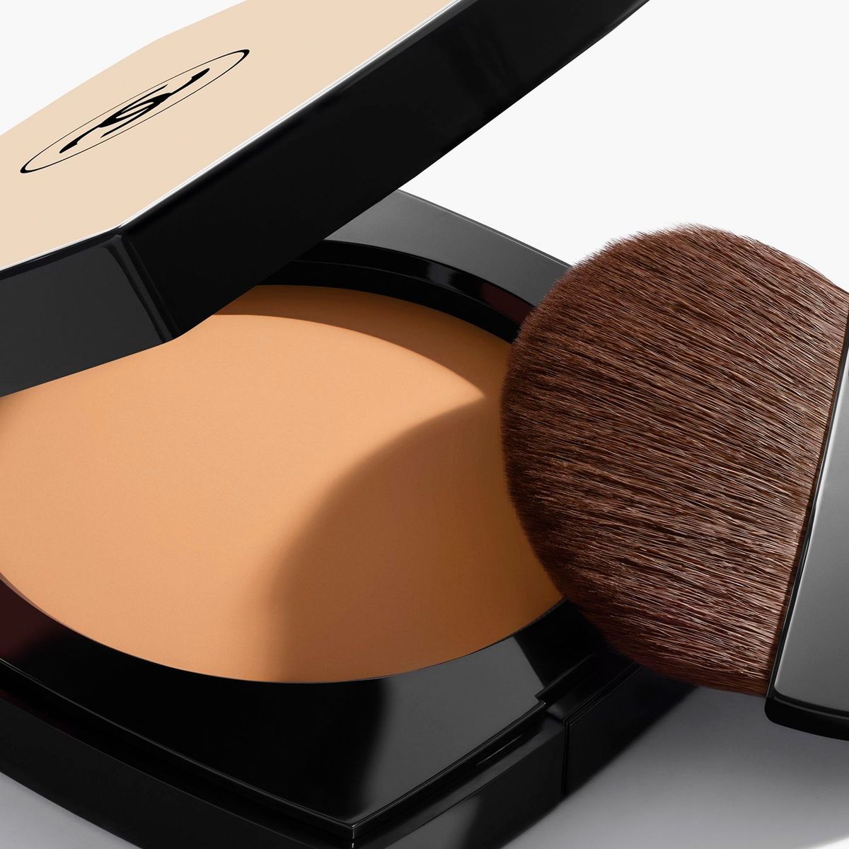 CHANEL - Polvo Compacto CHANEL 12 G