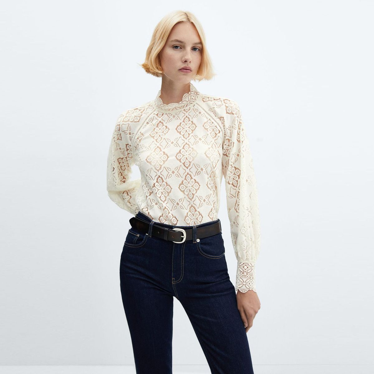 MANGO - Blusa para Mujer Encaje Manga larga MANGO