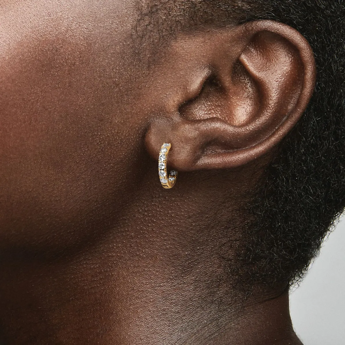 PANDORA - Aretes Pandora Aro Fila Brillante Eternidad Recubrimiento en Oro