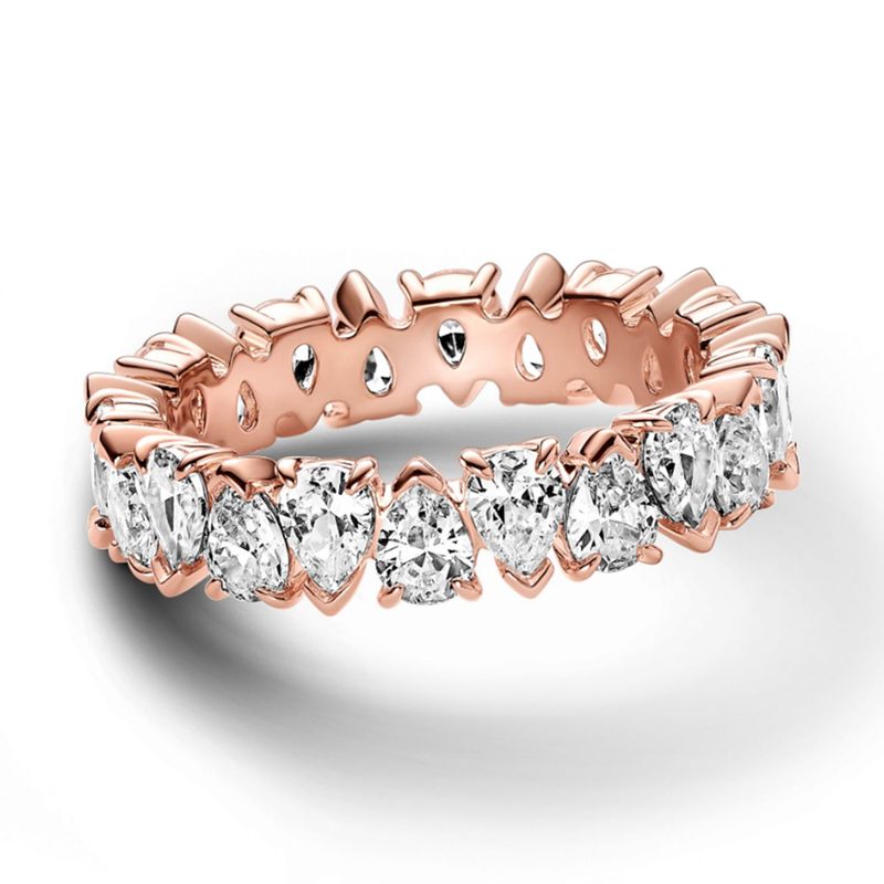 PANDORA - Anillo Pandora Brillos Alternos Recubrimiento en Oro Rosa