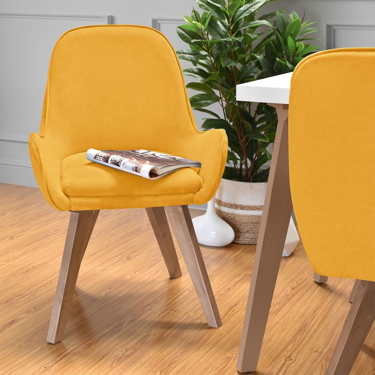 MICA - Silla de comedor Nijar Poliéster.