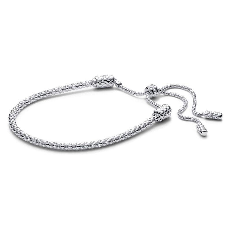 PANDORA - Brazalete Pandora Moments Cadena con Tachuelas Deslizante Plata Esterlina