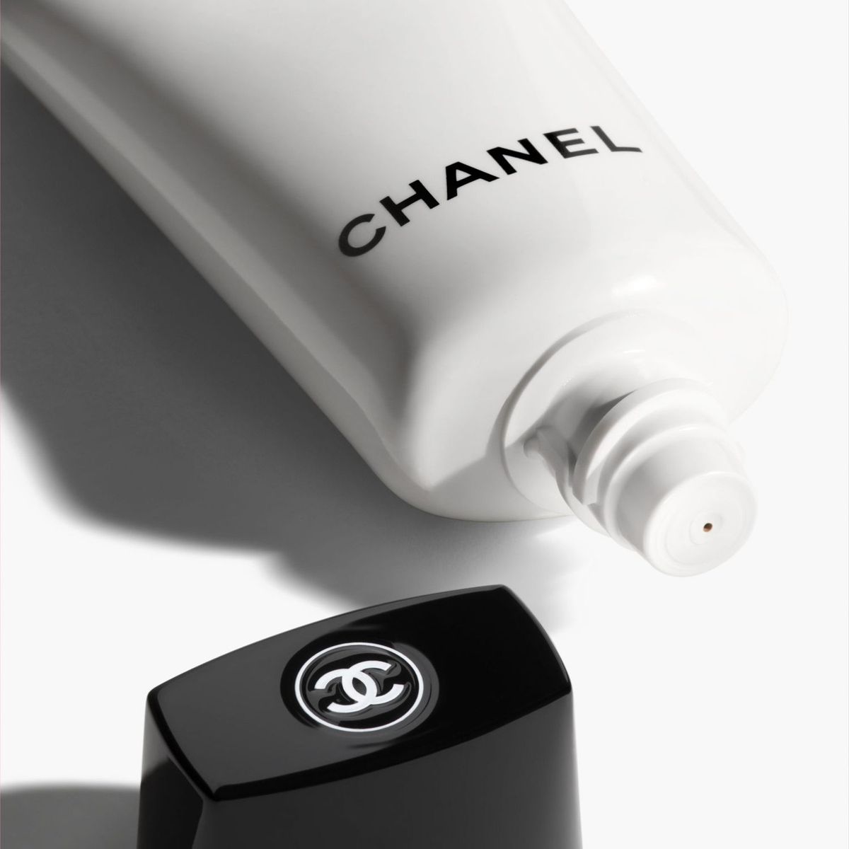CHANEL - Hidratante facial  CHANEL CC CREAM Corrección completa superactiva SPF 50 Chanel para Todo tipo de piel 30ml