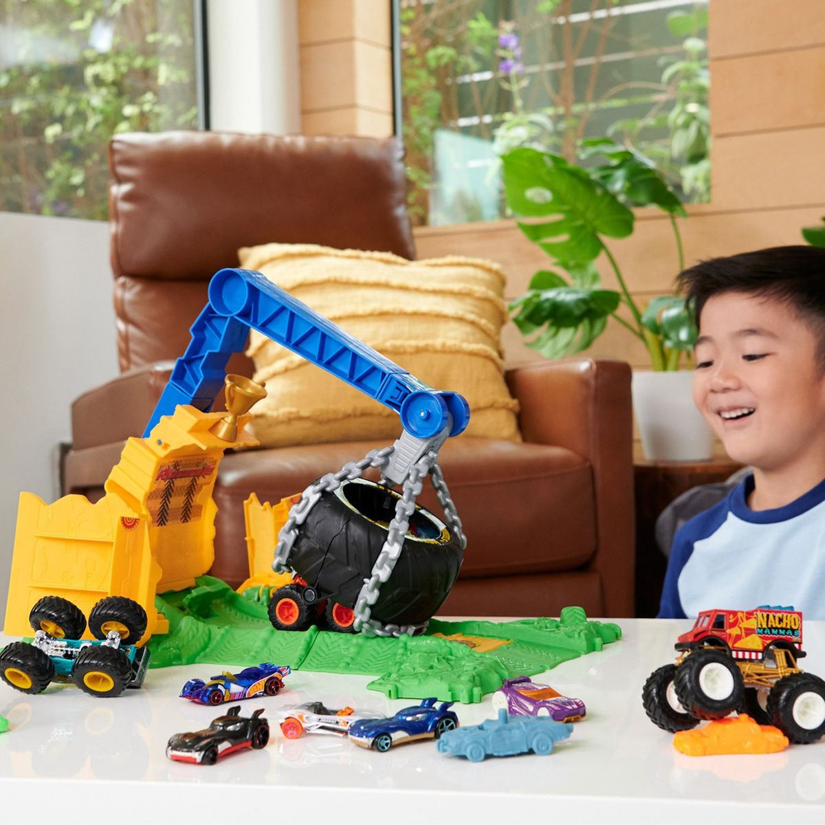 HOT WHEELS - Pista de carro Hot Wheels: Reto en la Selva Camión Monstruo