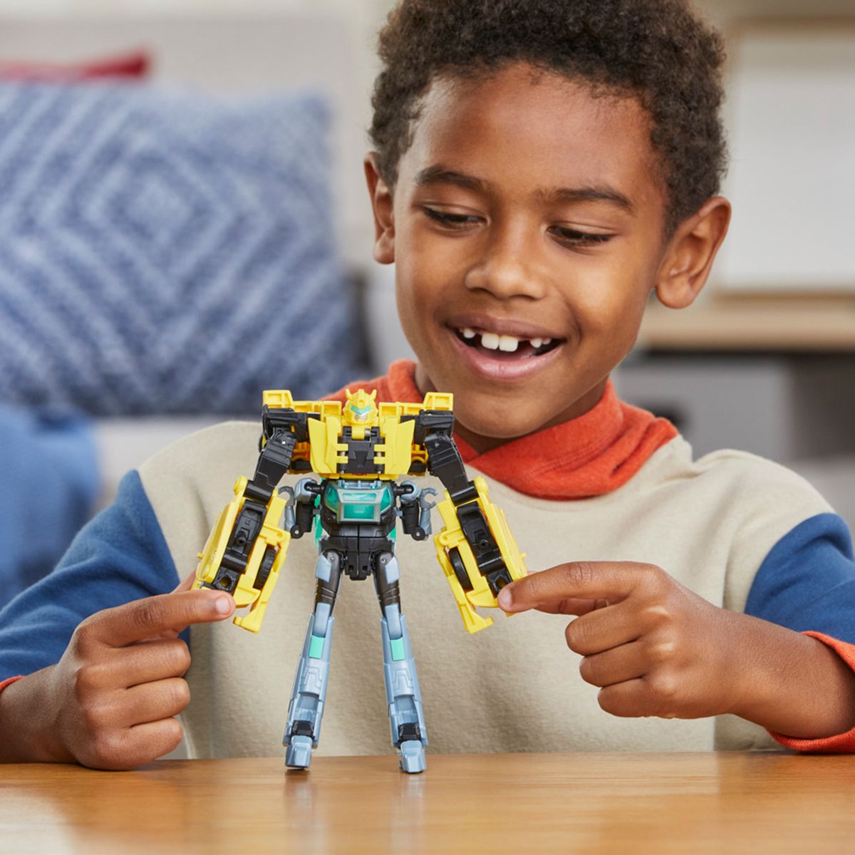 TRANSFORMERS - Figura de Acción Transformers: EarthSpark Cyber Combiner Bumblebee y Mo Malto