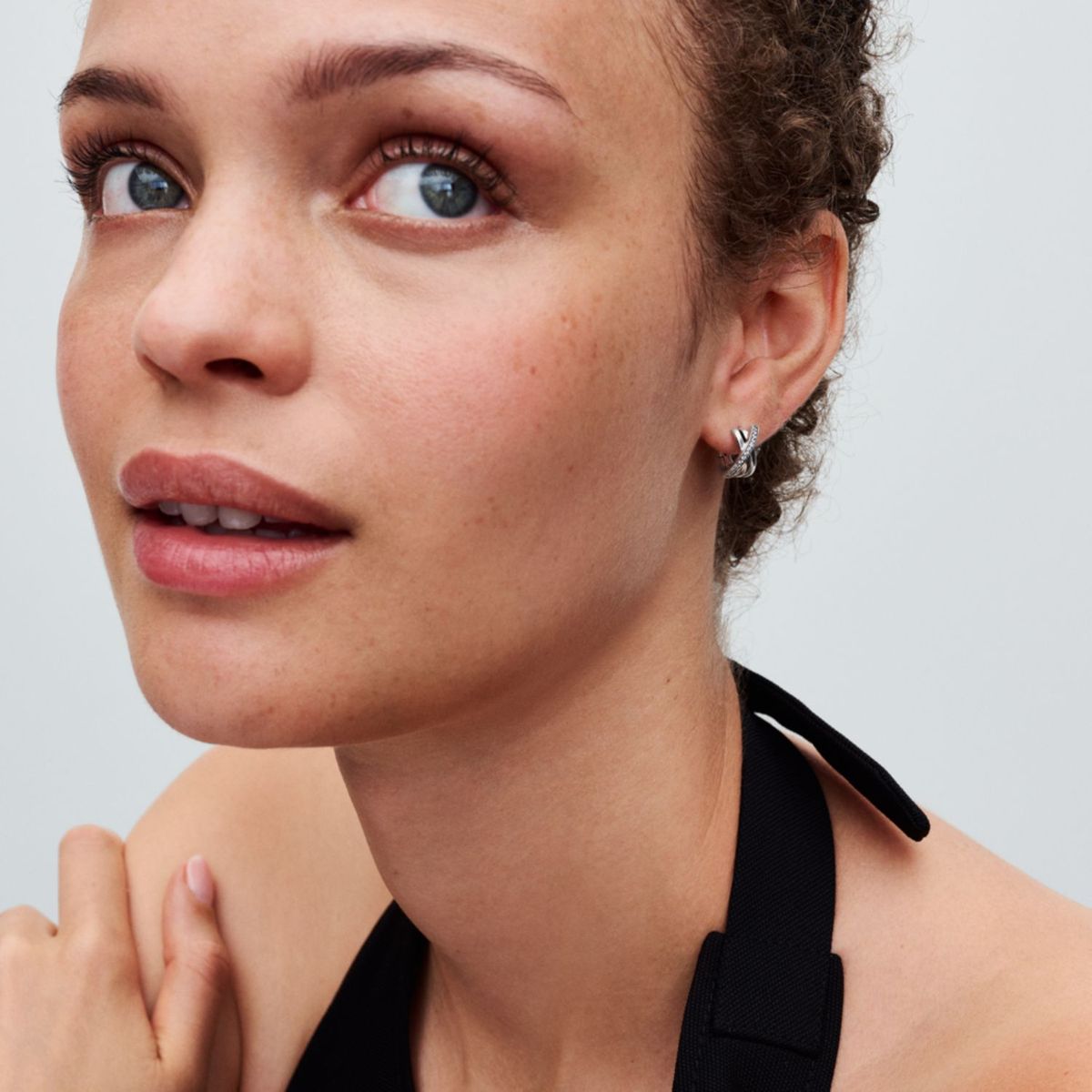 PANDORA - Aretes Pandora aro Pavé Cruzado Plata Esterlina