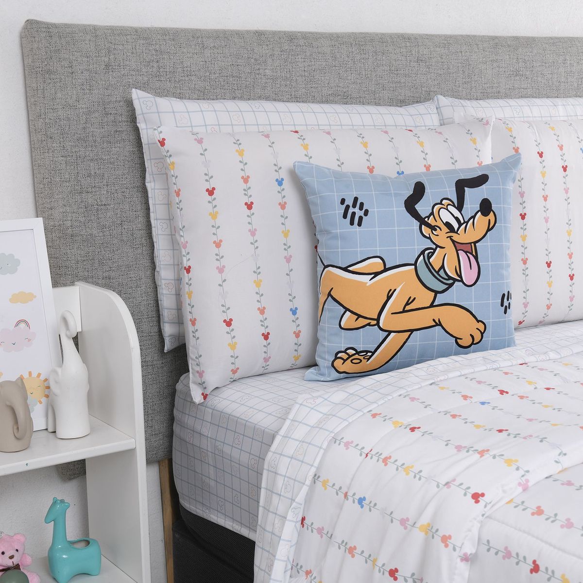 DISNEY - Cojín infantil LIFESTYLE PLUTO 45 x 45 cm