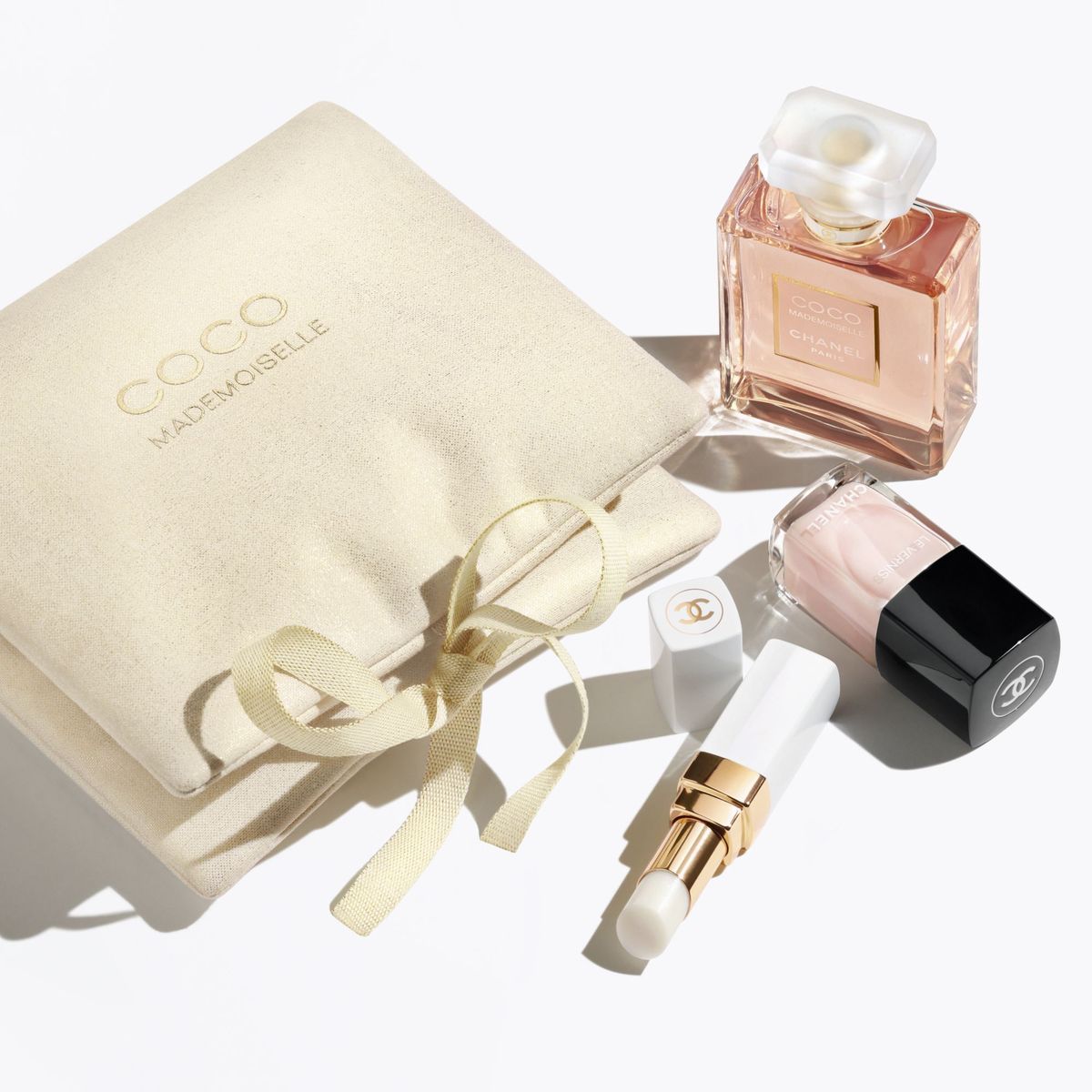 CHANEL - SET CHANEL COCO MADEMOISELLE TROUSSE LE LOOK SECRET  - Como Mademoiselle EDP 50 ml + Rouge Coco Baumbe Dreamy White + Le Vernis Ballerina