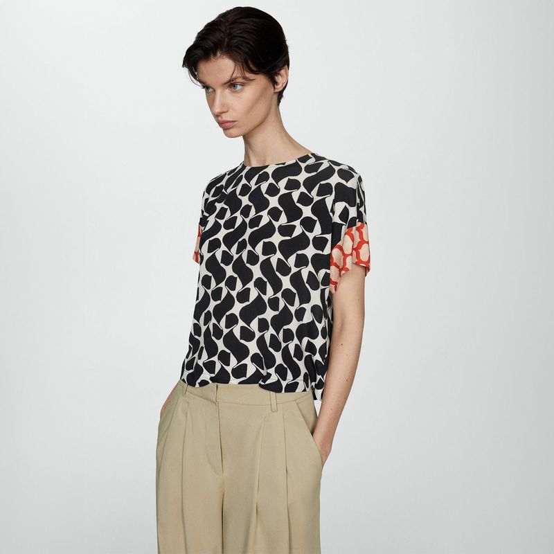 MANGO - Blusa Mujer con Estampado Manga corta MANGO