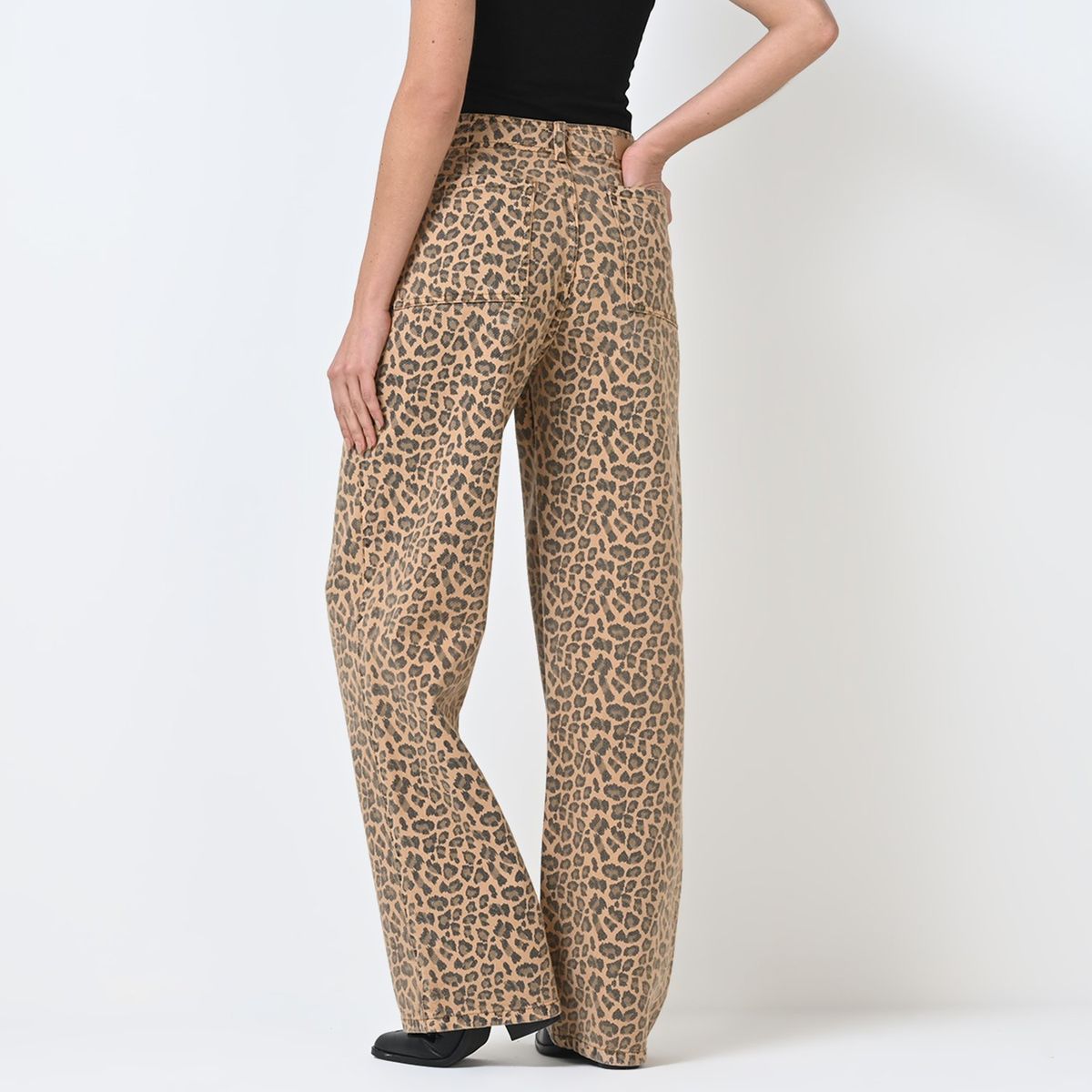 BASEMENT - Jean Straight Mujer Tiro alto Animal print Basement 