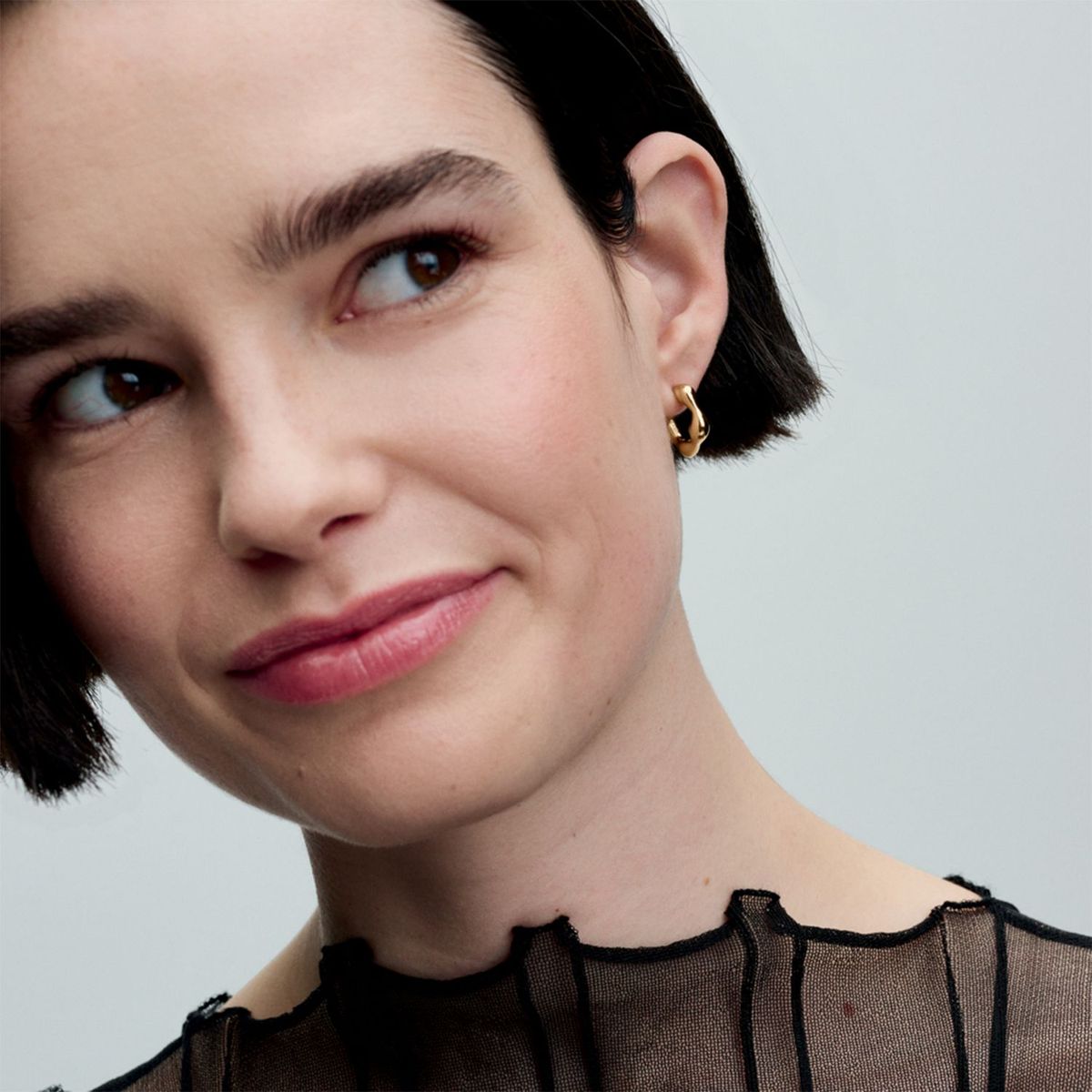 PANDORA - Aretes Pandora Aro Abierto Forma Orgánica Recubrimiento en Oro