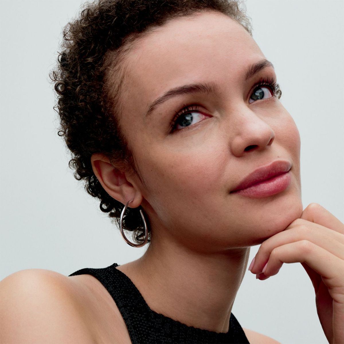 PANDORA - Aretes Pandora Aro Abierto Forma Orgánica Plata Esterlina