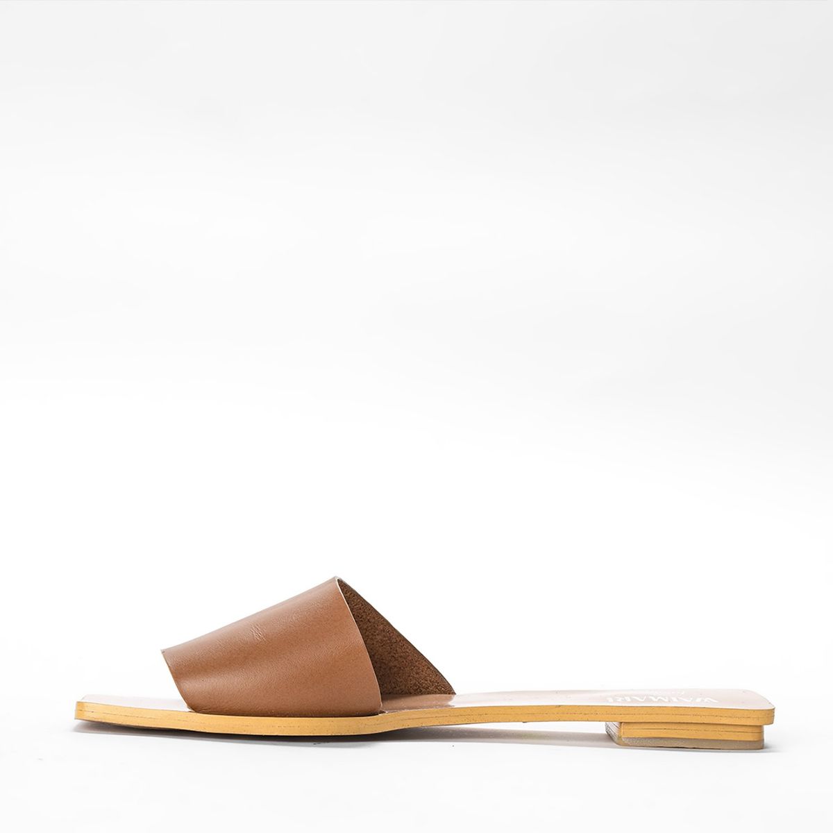 BASEMENT - Sandalias planas en Cuero para Mujer Waimari X Falabella Aimari