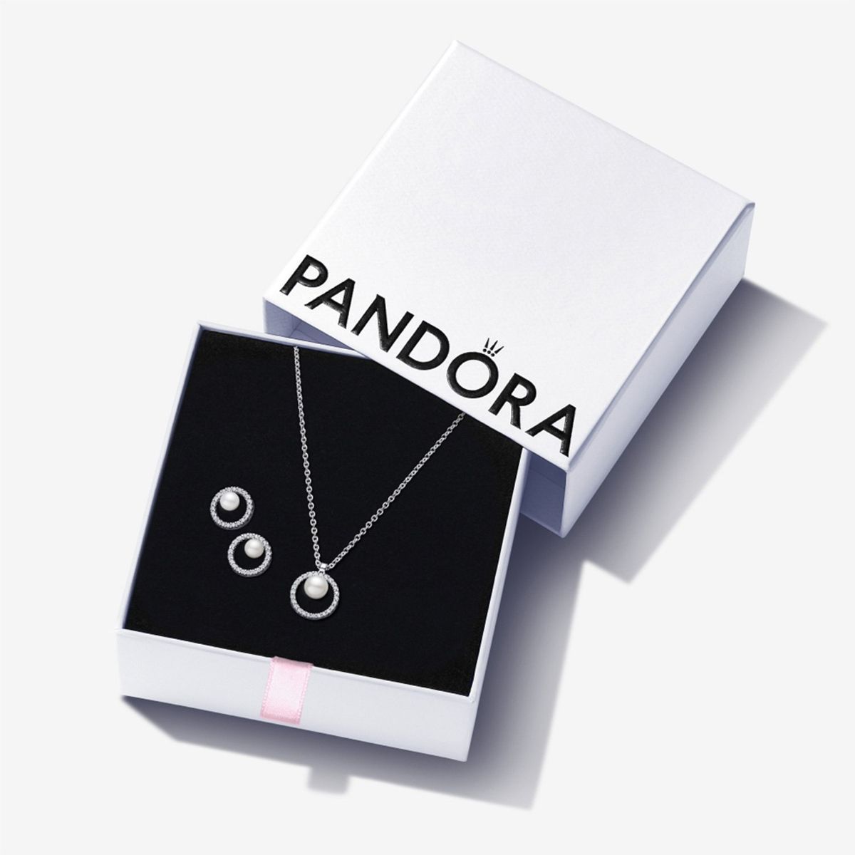 PANDORA - Set Pandora Collar y Aretes Perla envuelta en circulo Plata Esterlina