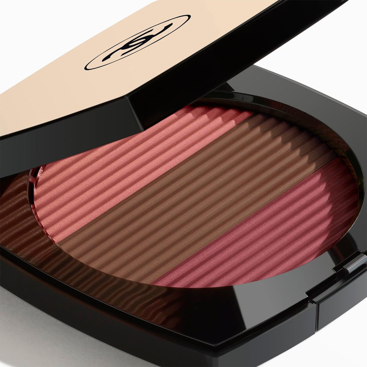 CHANEL - CHANEL LES BEIGES POUDRE BELLE MINE ENSOLEILLÉE LIGHT CORAL 15G