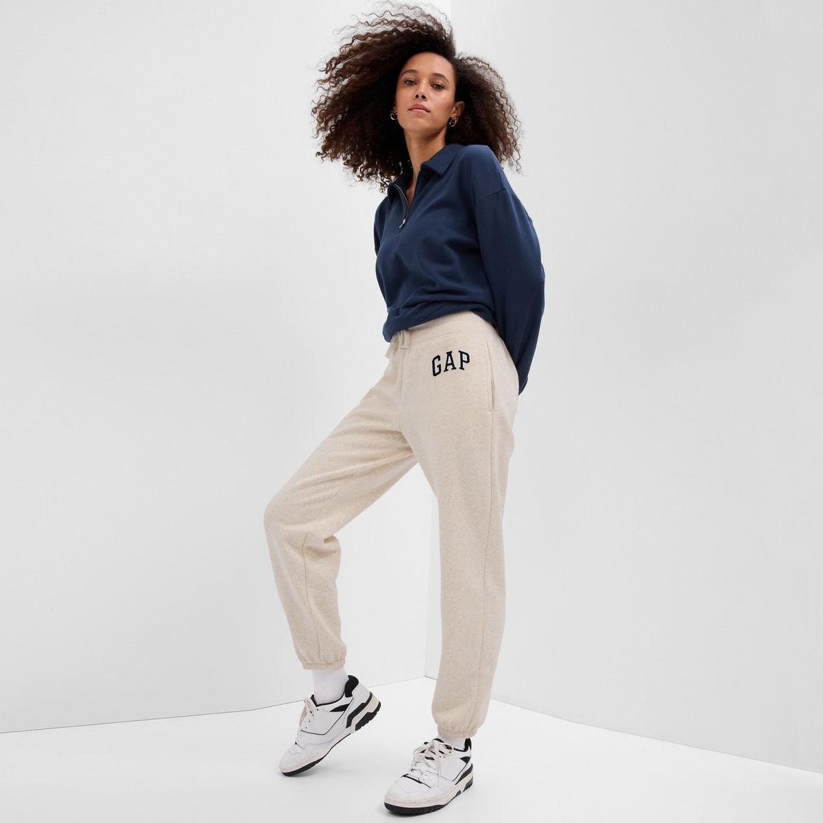 GAP - Jogger Mujer Tiro medio GAP