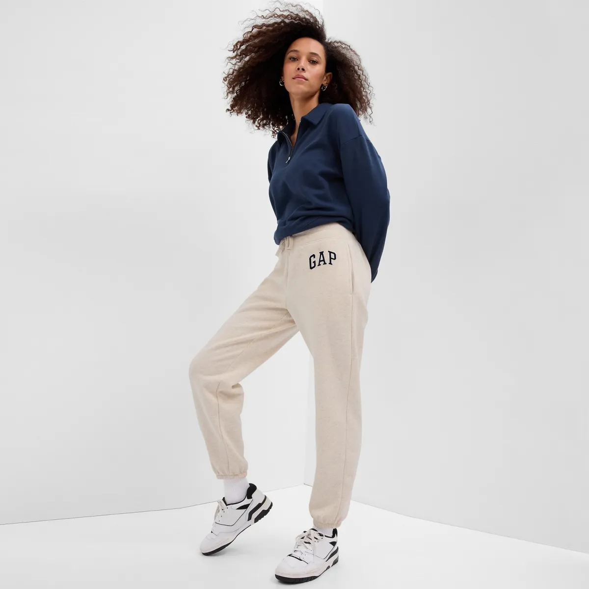 GAP - Jogger Mujer Tiro medio GAP