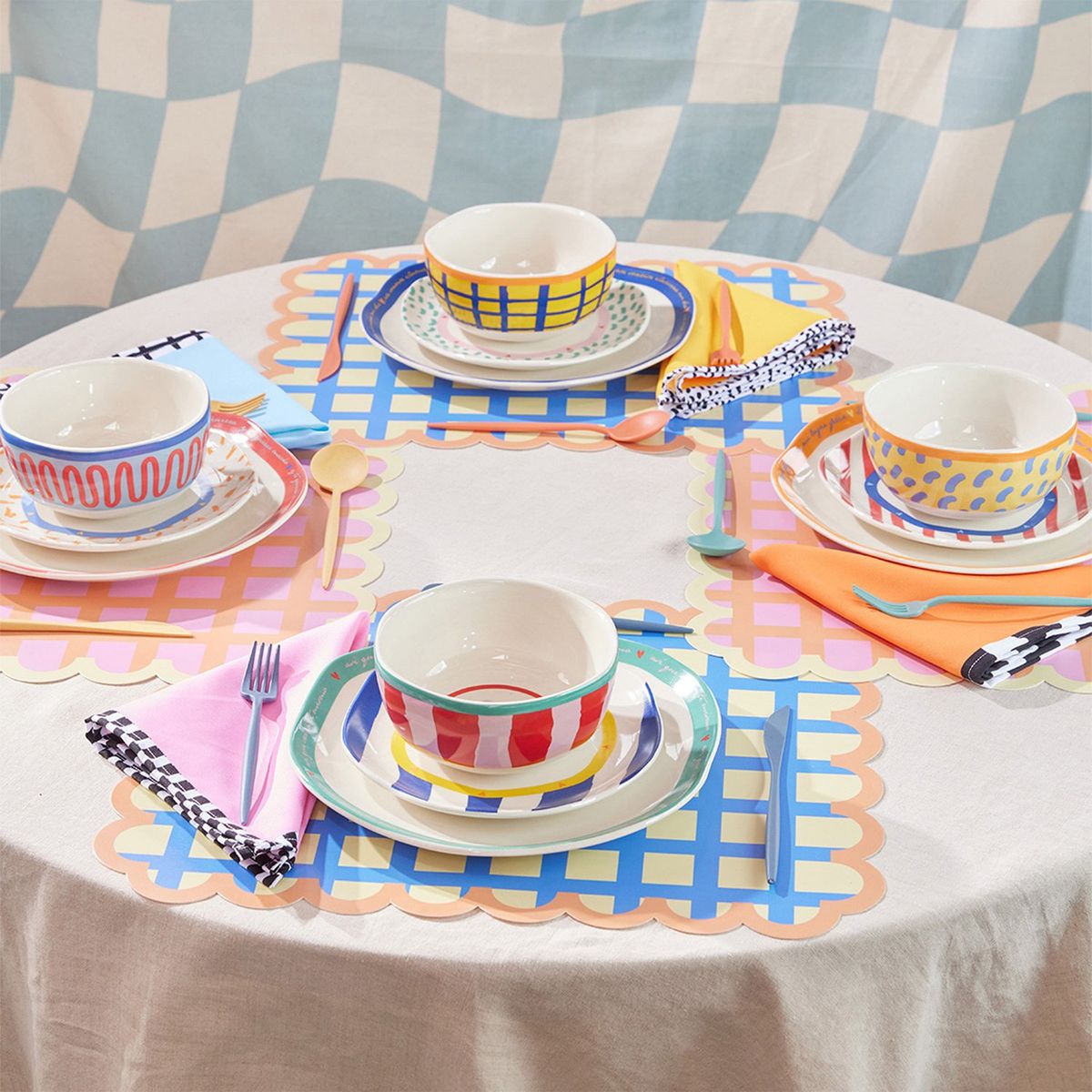 CORONA - Vajilla Corona: 4 puestos 12 piezas Jose y Cami