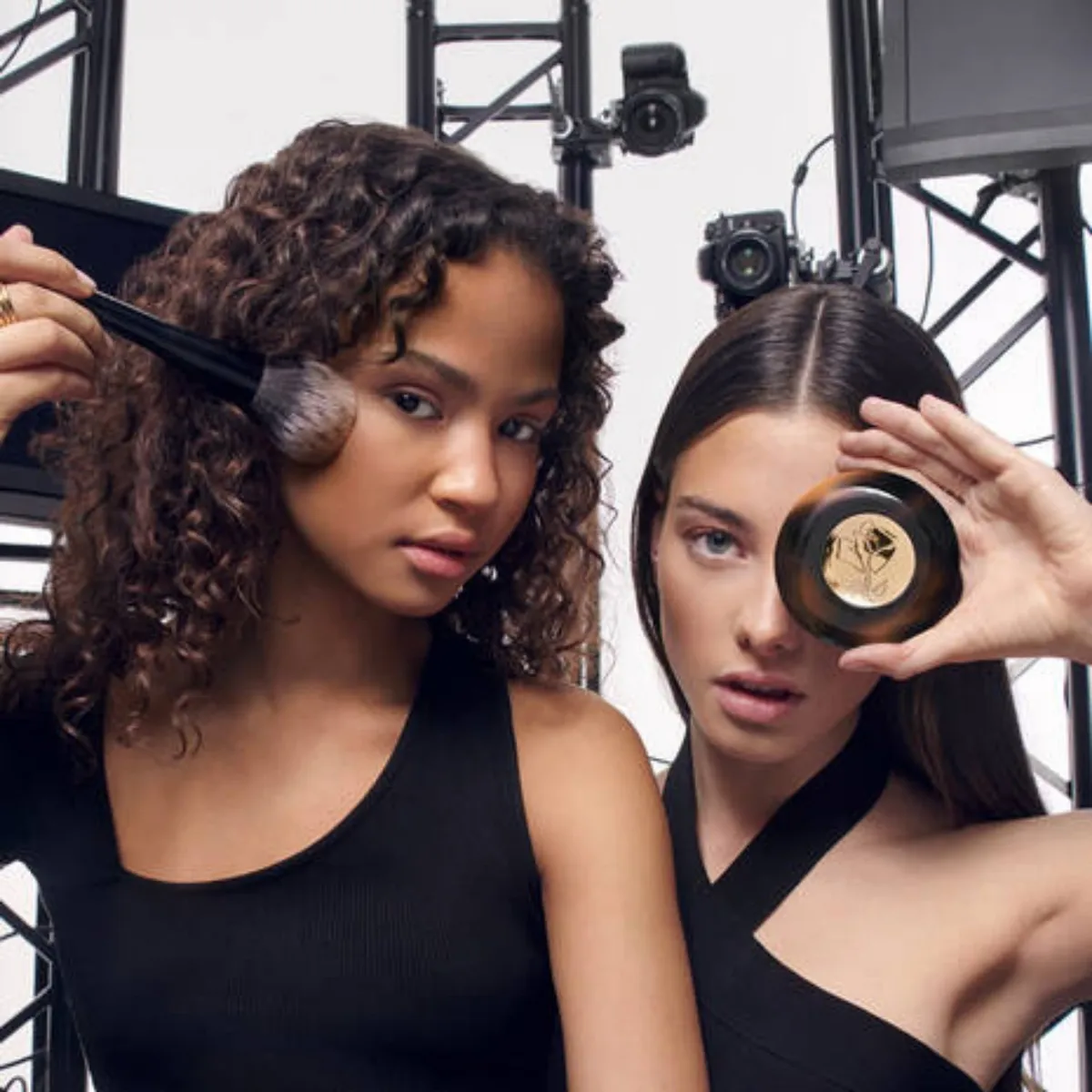 LANCOME - Iluminadores de rostro Compacto Lancome Tiu Serum Highlighter 03 10 GR